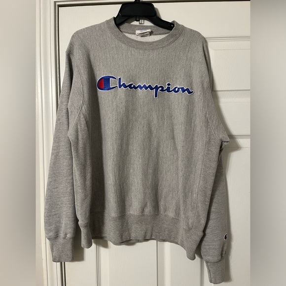 Champion Logo Sweatshirt - Picture 2 of 4